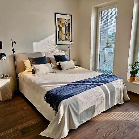 Elegance Apartment - City Centre Free Parking Tallinn Exterior photo